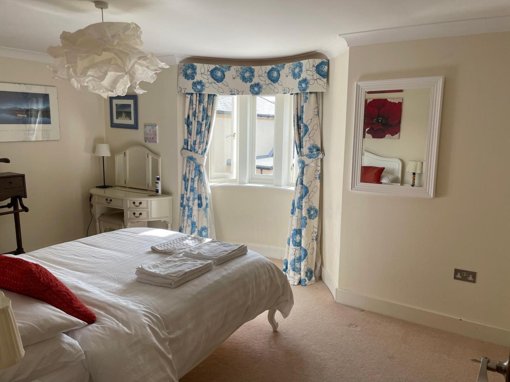Top Floor En-Suite Double Bedrooms With Great View Of Windsor Castle & Free Parking Exterior foto